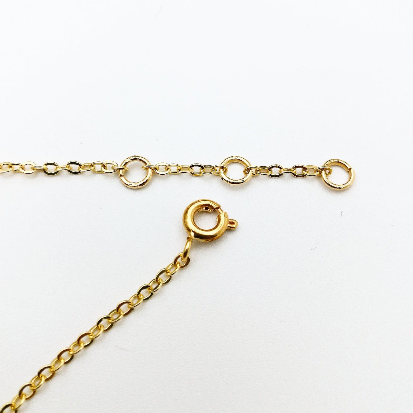 initialen ketting online kopen - sieraden met letters en meer - lux & luz